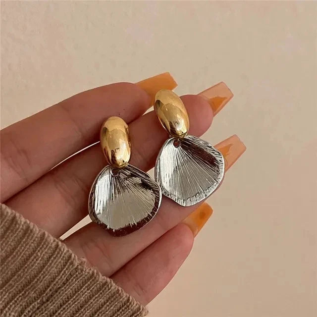 AVA DOUBLE-COLOR STUD EARRINGS