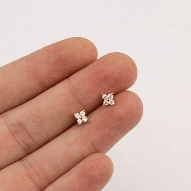 FLOWER EARRIN STUDS