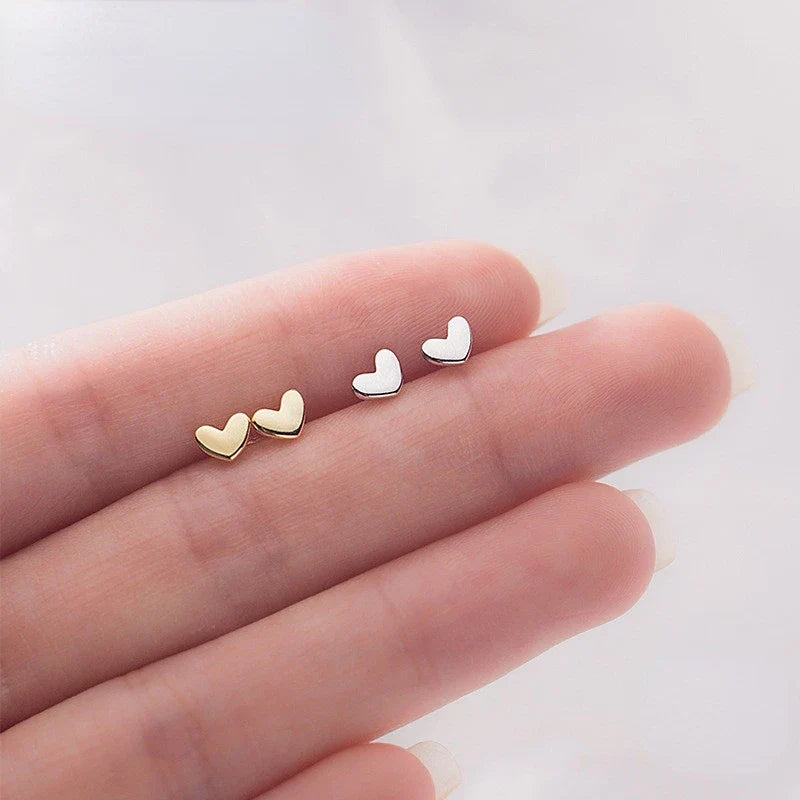 LILY HEART STUD EARRINGS